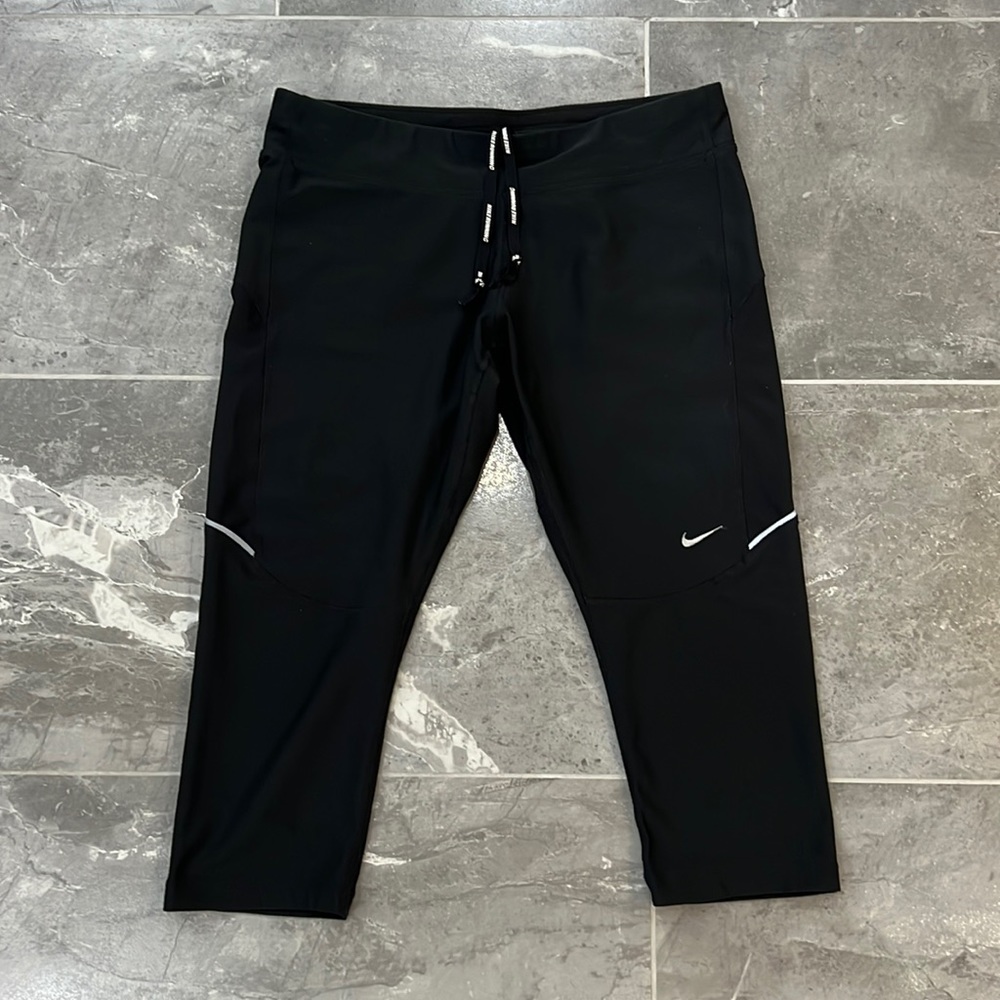 Nike cropped leggings